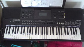 Klavír Yamaha E 453 - 8