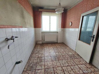 Rodinný dom s potenciálom len kúsok od centra - 8