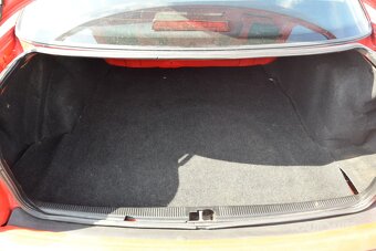 Audi 80 2,0 i 78 kW - 8