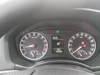 Škoda Octavia Combi 1.6 TDI CR DPF - 8