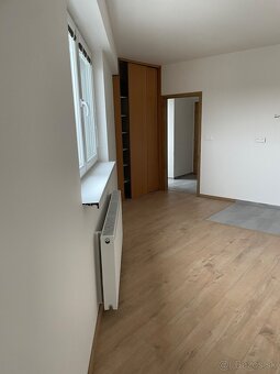 Predáme štýlovú garsónku v centre Nitry s pivnicou - 8
