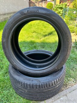 Pirelli 245/40 R18 - 8