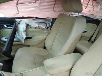 Auto na nahradne diely - 8