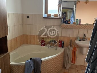 Dražba rodinného domu s garážou v obci Dobrohošť - 8