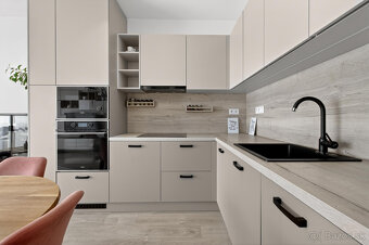 3 izbový byt v obľúbenom projekte Lastovičky Nová Dedinka, n - 8