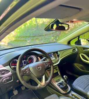 Opel astra sports tourer - 8