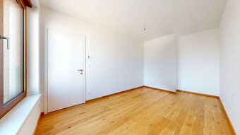 ZWIRNZERÁT | SLNEČNÝ 2 IZB. BYT S KOBKOU, BALKÓNOM A PARKOVA - 8