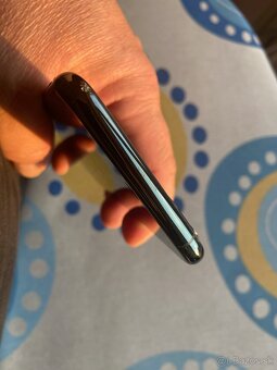 Predám iPhone 11 Pro Max 64Gb Midnight Green - 8