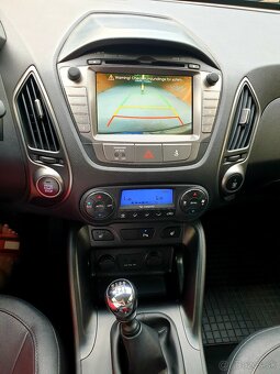 Hyundai ix35 SUV - 8