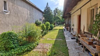 VYHODNA KÚPA Dom s veľkým pozemkom a stodolou - 8