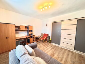 Na predaj- 3i dom s terasou a záhradou N. Zámky /20 km/ - 8