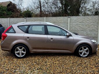 Kia Ceed SW • 1.4i • Facelift 2011 • 59 tisíc KM • Nová STK - 8