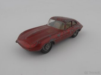 Pontiac Coupe, Rolls Royce, Jaguar E - 8