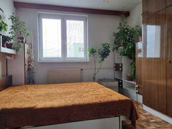 3 IZBOVÝ BYT s LOGGIOU 70 m2 PIEŠŤANY - KÚPOU VOĽNÝ - 8