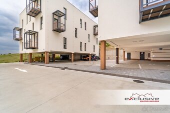 3 IZBOVÝ BYT – TRNKOV, 67 M², PARK. STÁTIE - 8