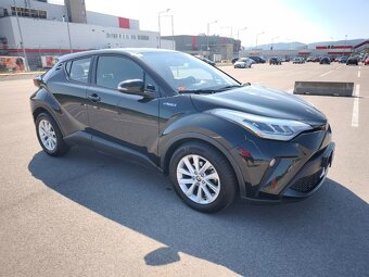 Toyota C-HR 1.8 Hybrid E-CVT rok 2021 - 8
