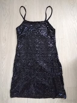 Neónovo ružové šaty na zips - 8