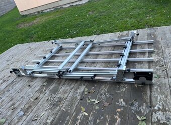 STÔL PRE OBKLADAČOV - 8