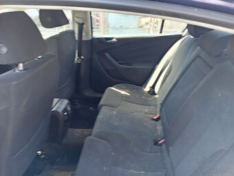 Predam Wolksfagen passat B6 - 8