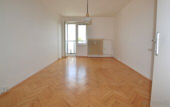 NA PREDAJ | 3 izbový byt s balkónom, 65 m2, centrum mesta - 8