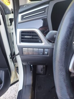Predám Ssangyong korando 1.5 TGDi 4x4 automat - 8