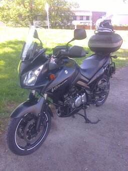 Suzuki DL650 - 8