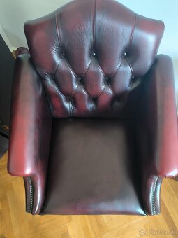 Exkluzívny Vintage set: 2 kožené kreslá a stolík z Talianska - 8