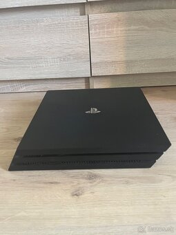 Playstation 4 Pro 1TB + ovládače , kabeláž a hry - 8
