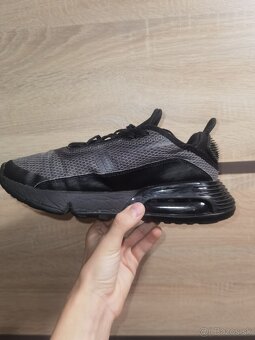 Nike Air Max 2090 - 8