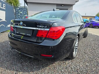 BMW Rad 7 730d - 8
