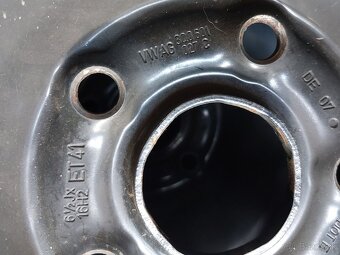 Zimná sada, Dunlop 215/60 R16 - 8