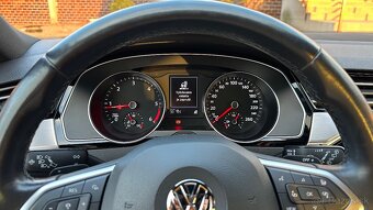 Predám/vymenímVW PASSAT 4motion, 140kW, DSG, WEBASTO,ODP.DPH - 8