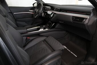 Audi e-tron Quattro S 370kW S-Line ACC Matrix Pano B&O Tažné - 8