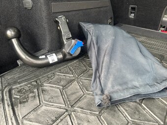 Touran R-Line DSG 2.0 TDI (140 kW) - 8