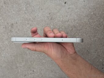 Iphone 16 Pro - 8