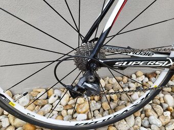 Predám cestný bicykel Cannondale Supersix - 8