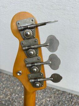 Fender precision bass - 8