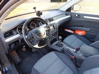 ŠKODA SUPERB COMBI II 2.0TDi 4x4, ,,ELEGANCE" - 8