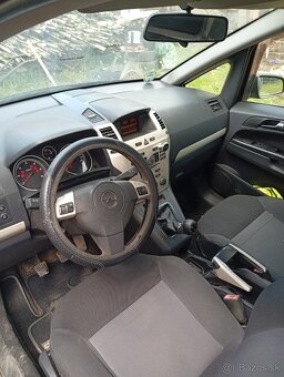 Opel Zafira - 8