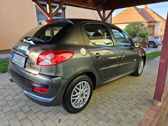 Peugeot 206+ 2012 1.4 benzín - 8