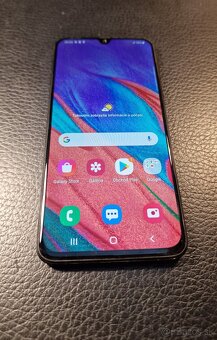 Samsung Galaxy A40 modrý/čierny - 8