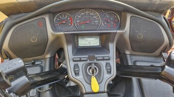 Predam Hondu Goldwing GL1800 - 8