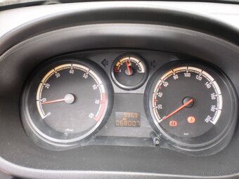 OPEL CORSA 1,0i 48kW M5 r.2011 - 8