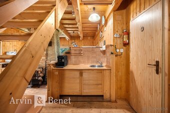 Arvin & Benet | Zrubová chata v srdci Muránskej planiny s ce - 8