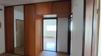 Nájom 3 izbový byt Zlatý Potok Zvolen - 8