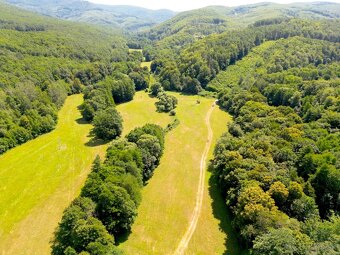 Horná Ves – 1.020 m2 POZEMOK na karavan/chatku/prístrešok - 8