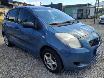 Toyota Yaris 1.0 VVT-I Base - 8