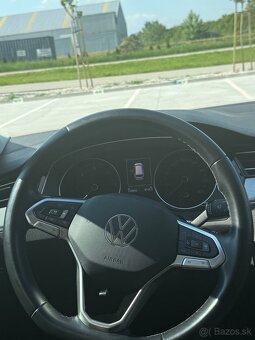 Volkswagen Passat - 8