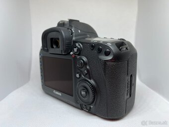 Canon 5D mark IV - shutter count 18 000 - 8