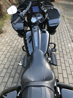 Harley-Davidson Road Glide 2022 - 8